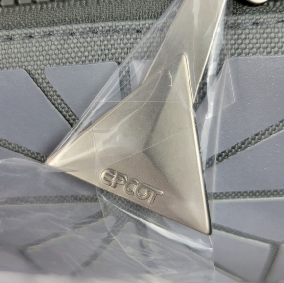 Disney World EPCOT Spaceship Earth Backpack - Picture 5 of 8